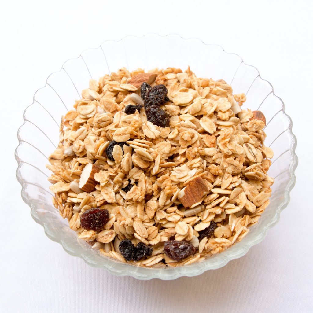 Almond & Raisin Granola Healthy Kajuju